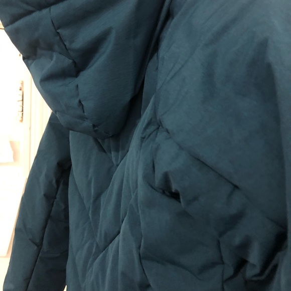 All in Motion- Women’s Mid Length Puffer Jacket - Picture 5 of 8